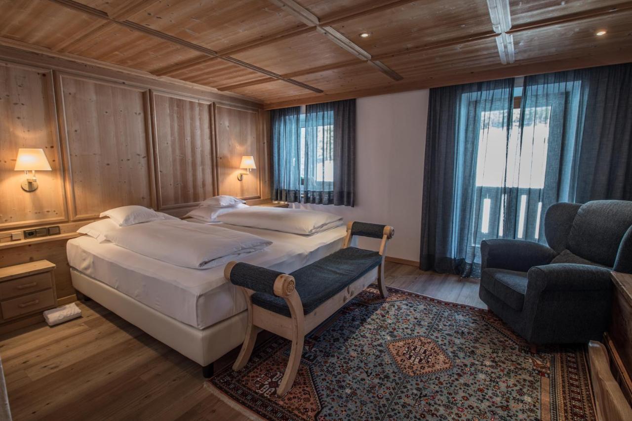 Hotel Ciasa Salares San Cassiano  Dış mekan fotoğraf