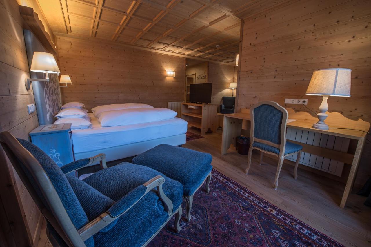 Hotel Ciasa Salares San Cassiano  Dış mekan fotoğraf